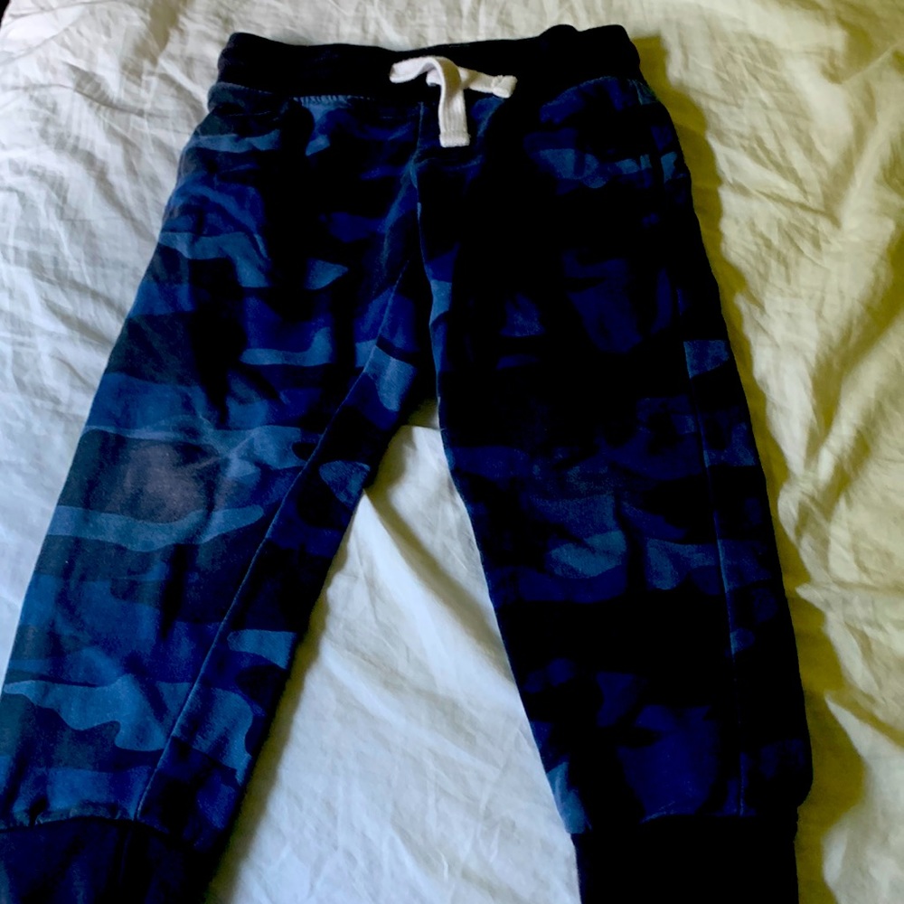 Kids marvel size 6 pants with underpants